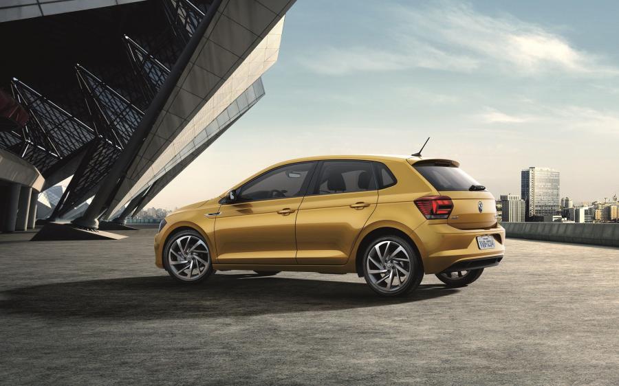  Volkswagen Polo Highline 2017 года  (LA) (фото 9 из 11)